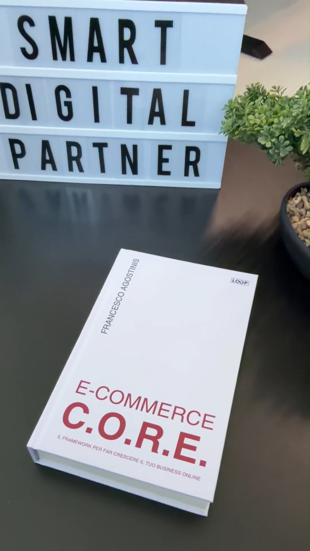 «E-commerce C.O.R.E.» di Francesco Agostinis: far crescere un e-commerce con un metodo